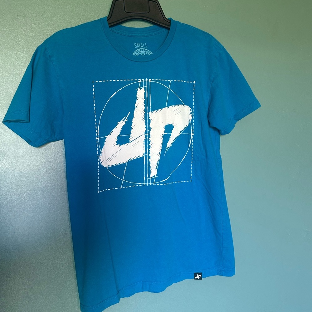 EUC, Dude Perfect Official Tee Shirt Club tee, adult small